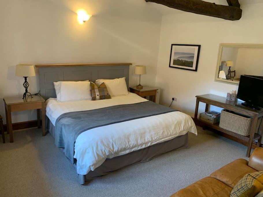 The Dairy - Barn Conversion On Coast To Coast Route Near Catterick Garrison Holiday home